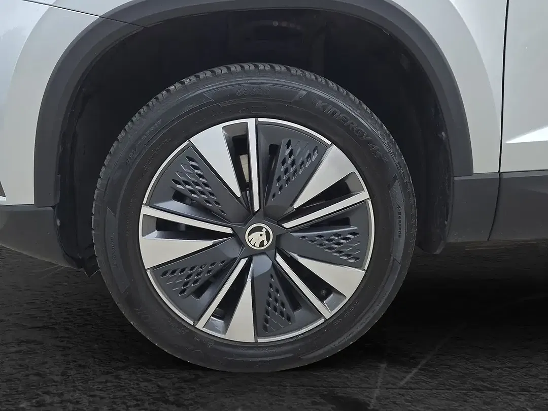 Skoda Karoq - Thumbnail 4