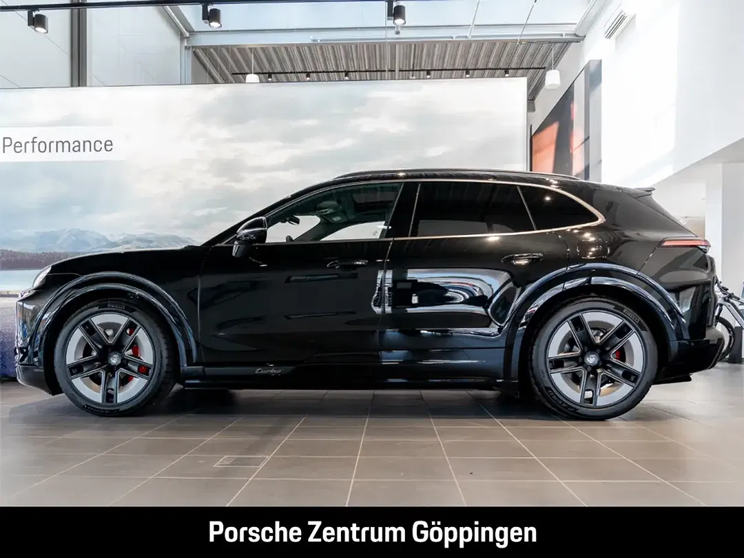 Porsche Cayenne - Thumbnail 2