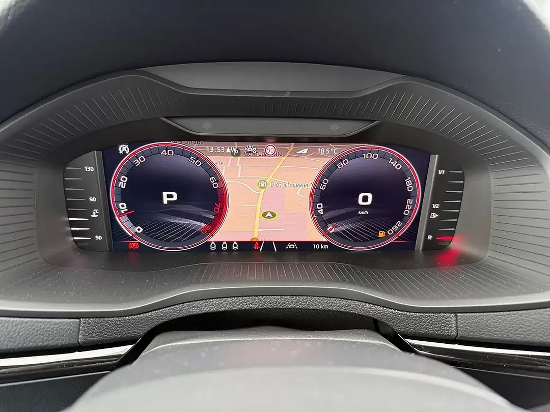 Skoda Karoq - Thumbnail 5