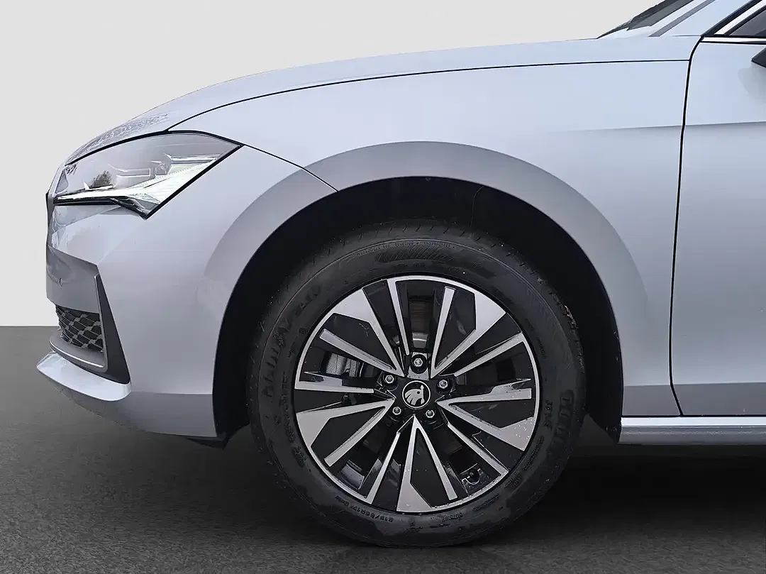 Skoda Superb - Thumbnail 12