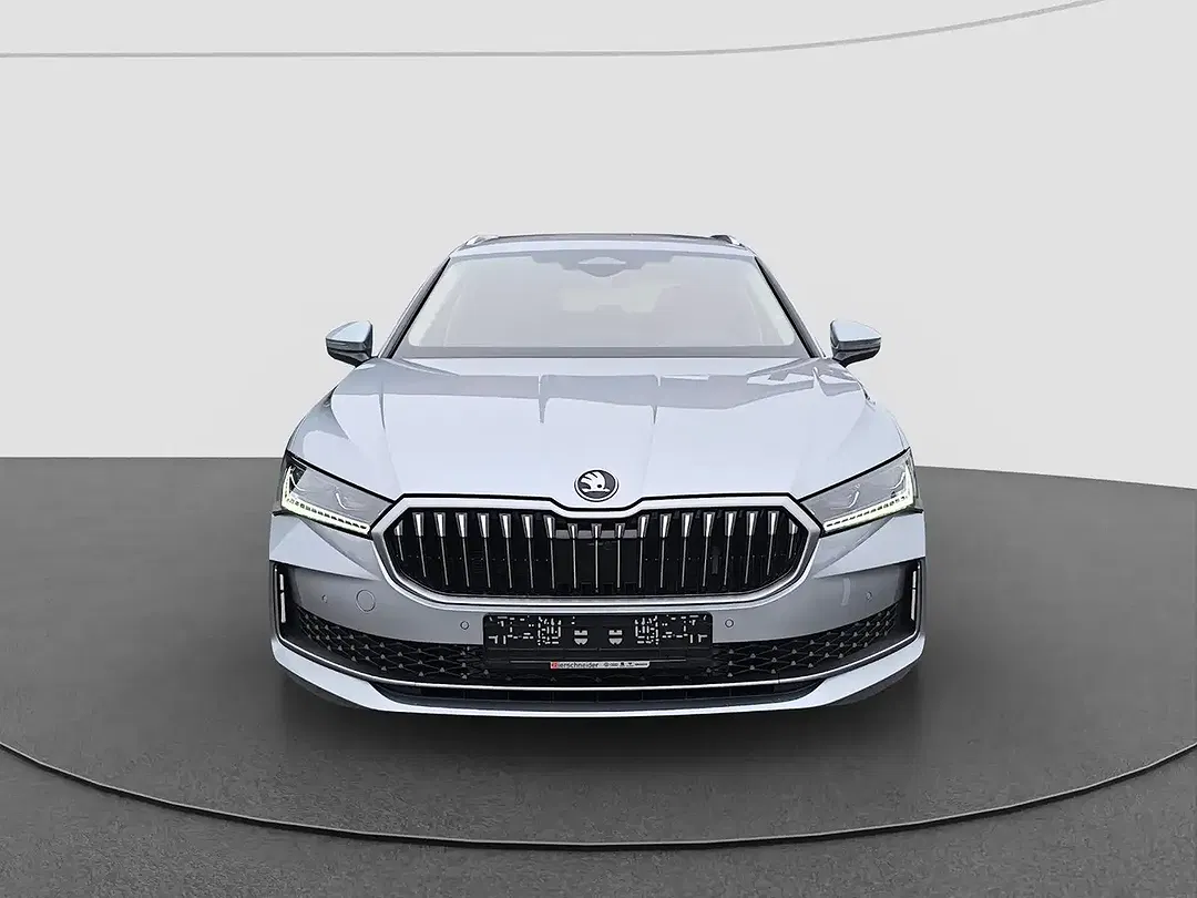 Skoda Superb - Thumbnail 5