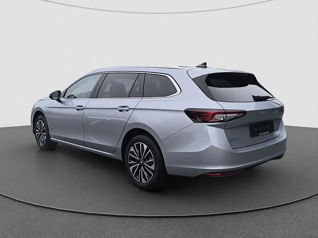 Skoda Superb - Thumbnail 8