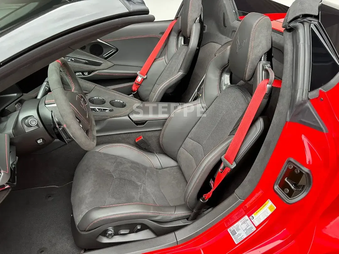 Corvette C8 - Thumbnail 13