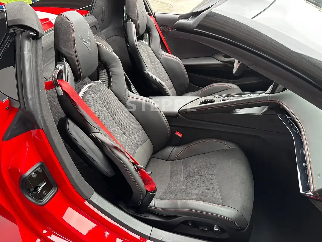 Corvette C8 - Thumbnail 15
