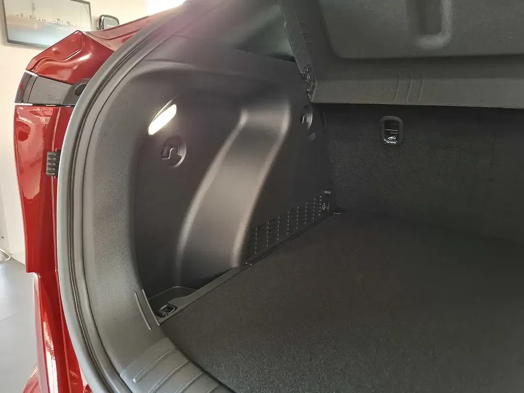 Hyundai KONA - Thumbnail 12