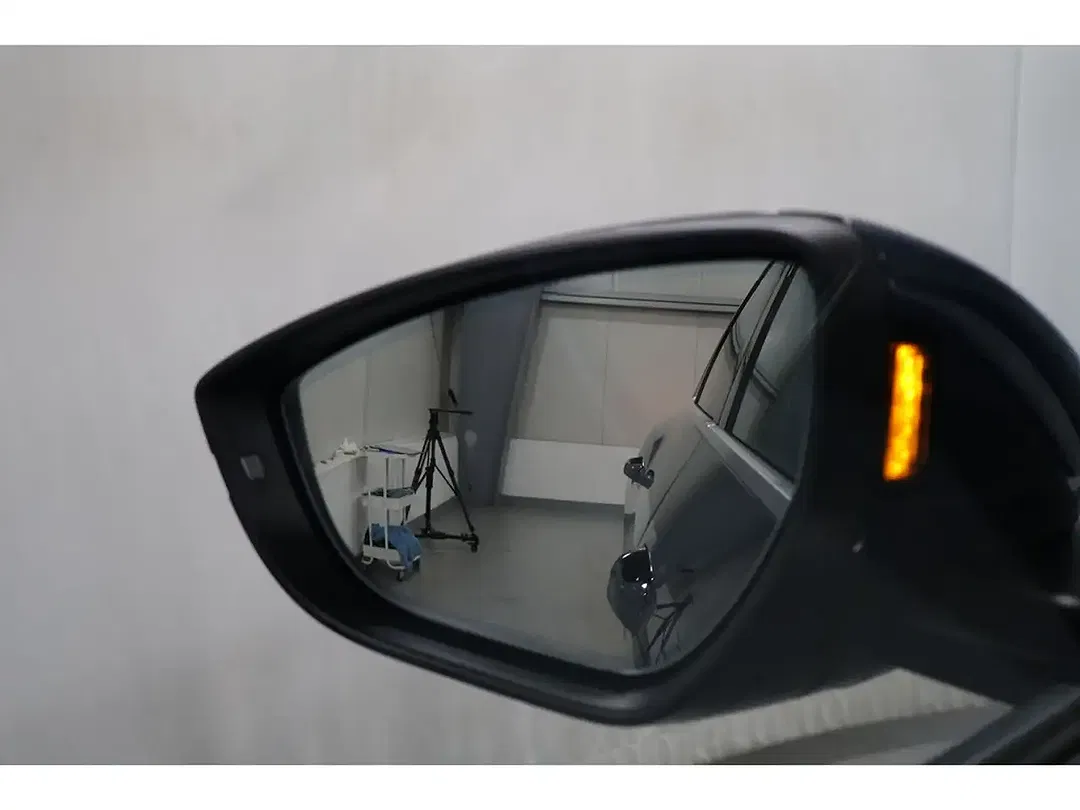 Audi Q8 - Thumbnail 14