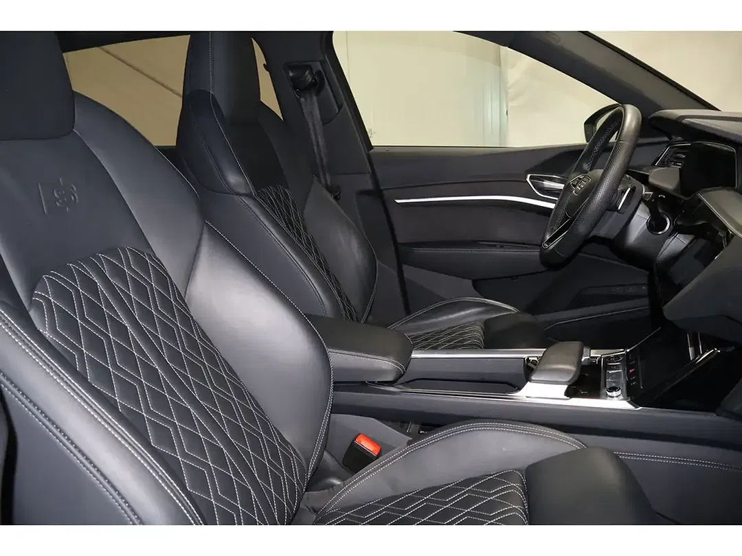 Audi Q8 - Thumbnail 7