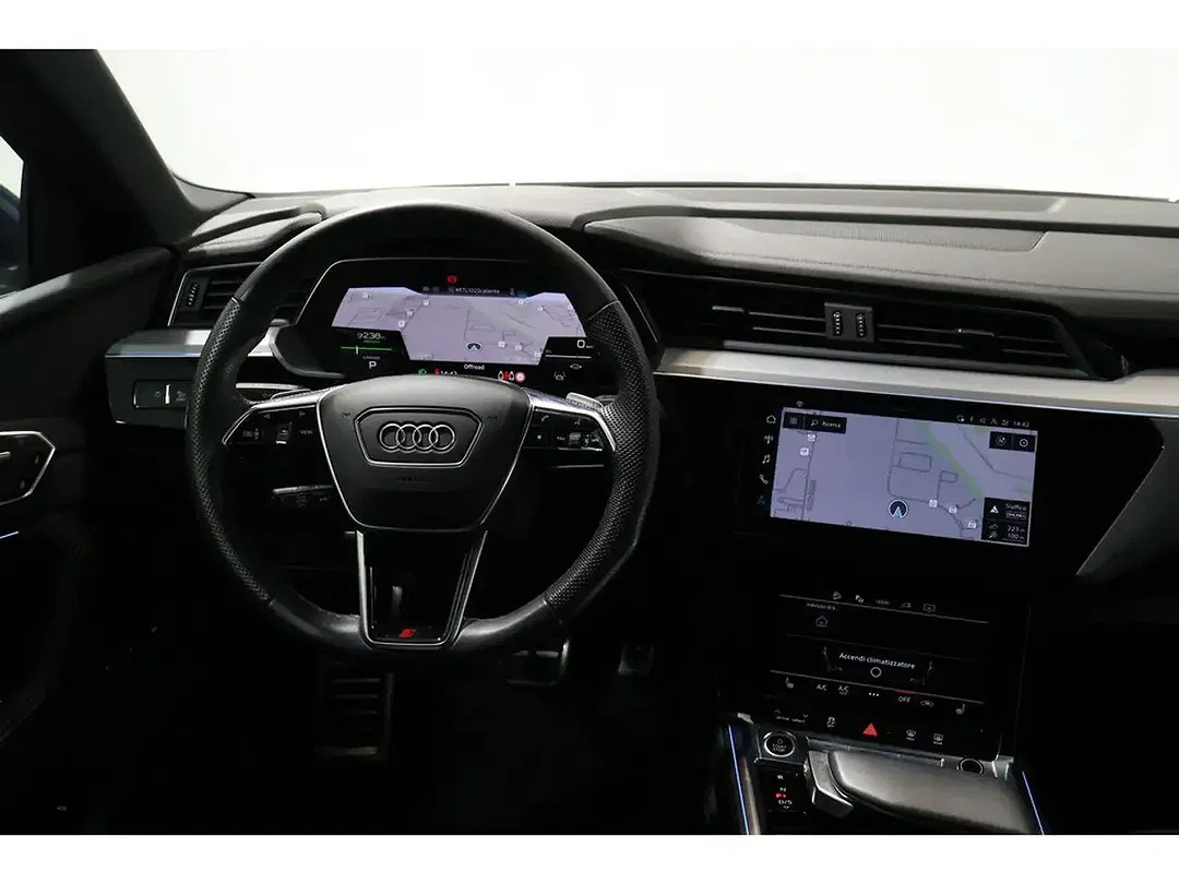 Audi Q8 - Thumbnail 9