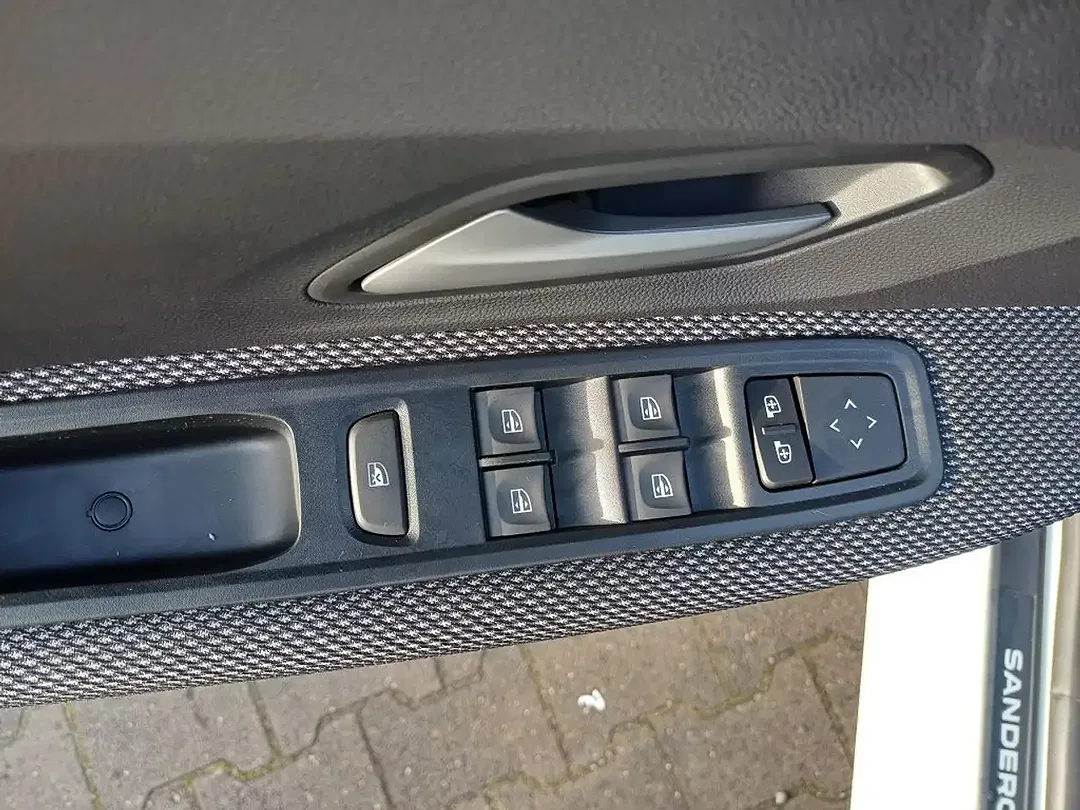 Dacia Sandero - Thumbnail 11