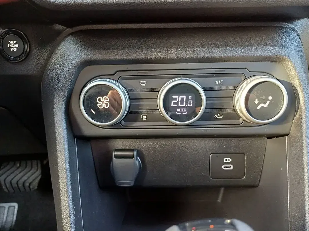Dacia Sandero - Thumbnail 13