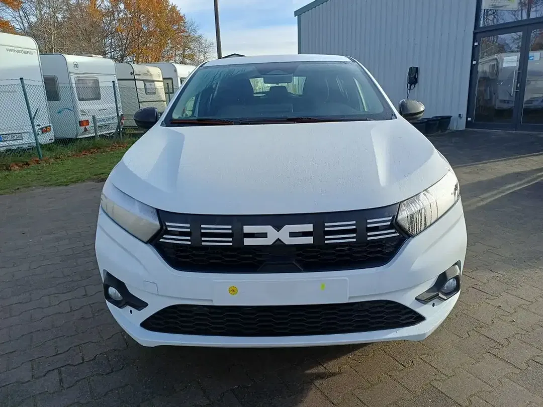 Dacia Sandero - Thumbnail 2