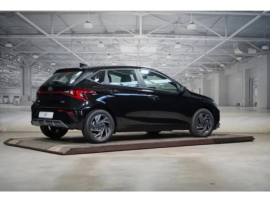 Hyundai i20 - Thumbnail 3