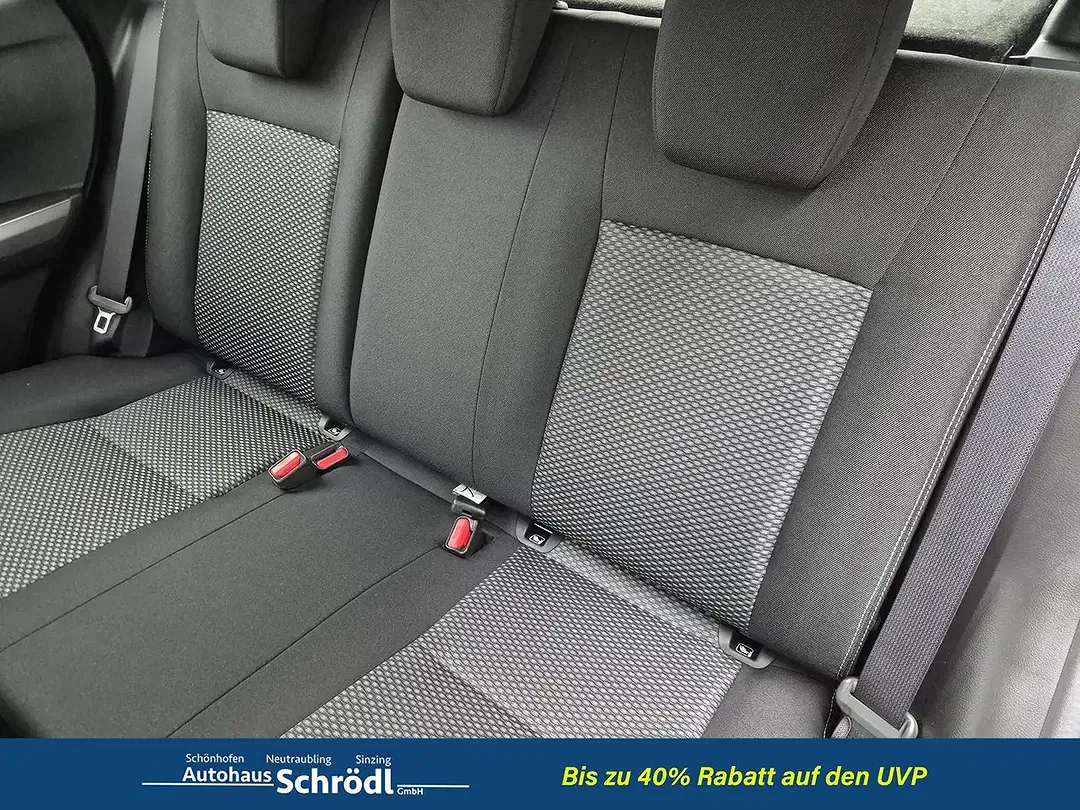 Suzuki Vitara - Thumbnail 12