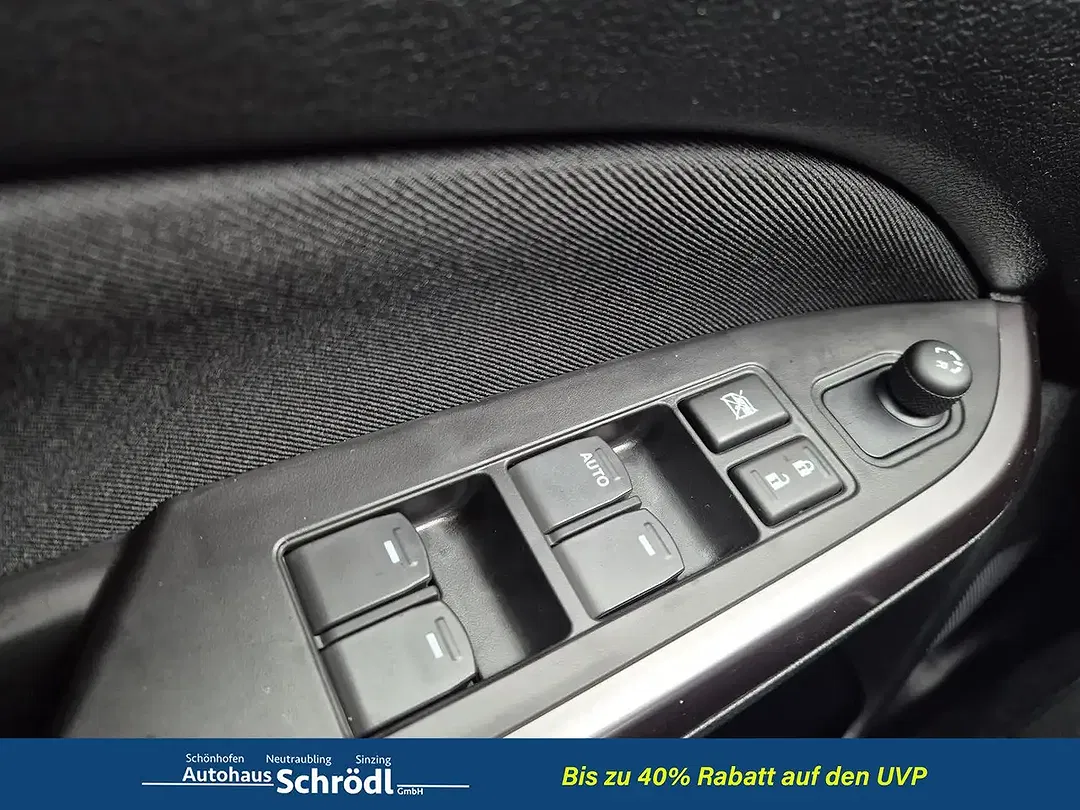 Suzuki Vitara - Thumbnail 13