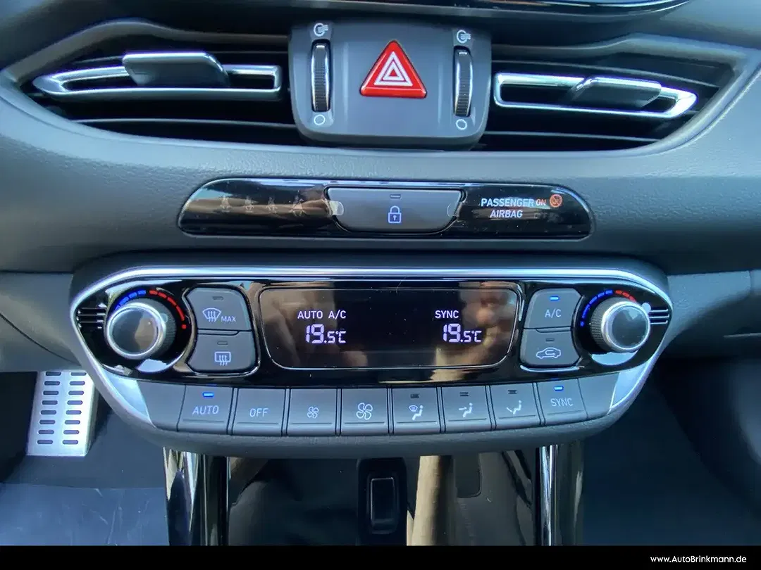 Hyundai i30 - Thumbnail 15