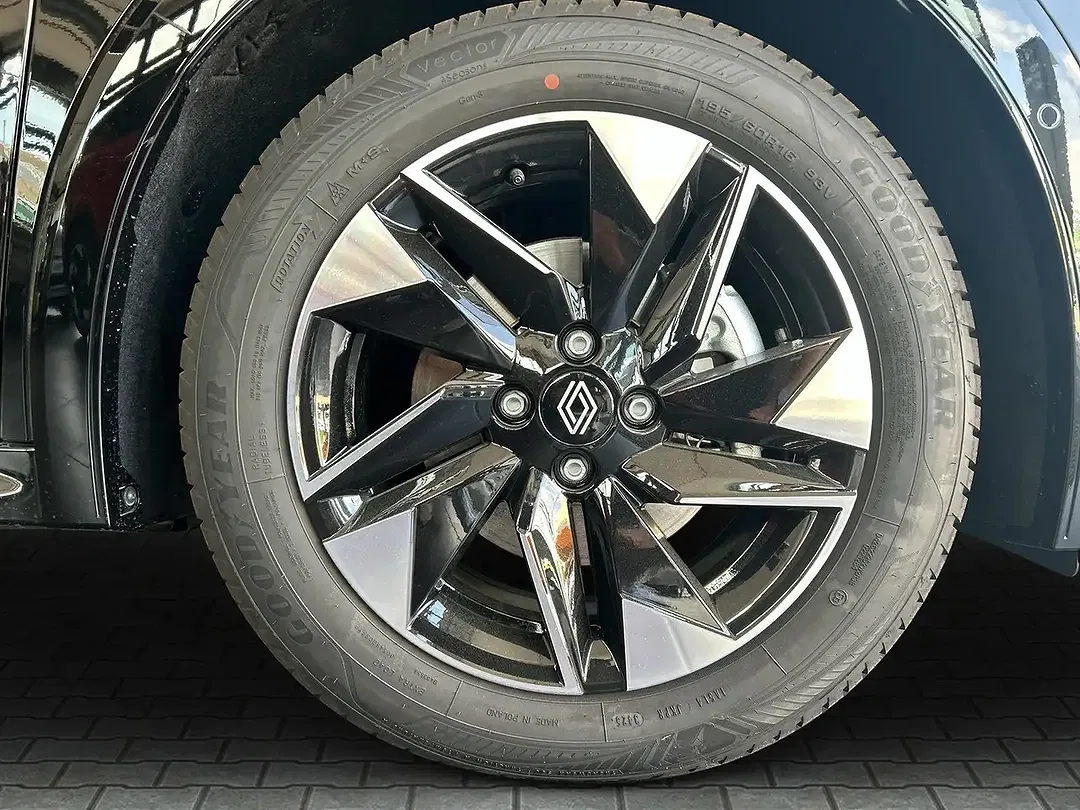 Renault Clio - Thumbnail 3