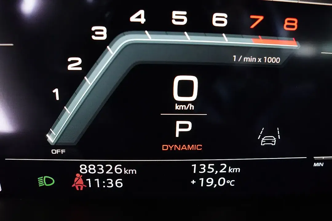 Audi SQ8 - Thumbnail 15
