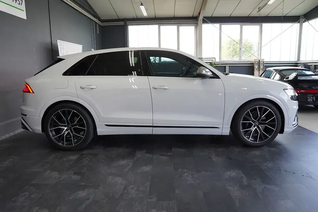 Audi SQ8 - Thumbnail 5