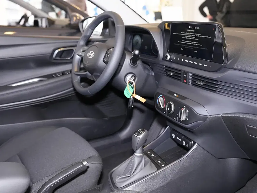Hyundai i20 - Thumbnail 3
