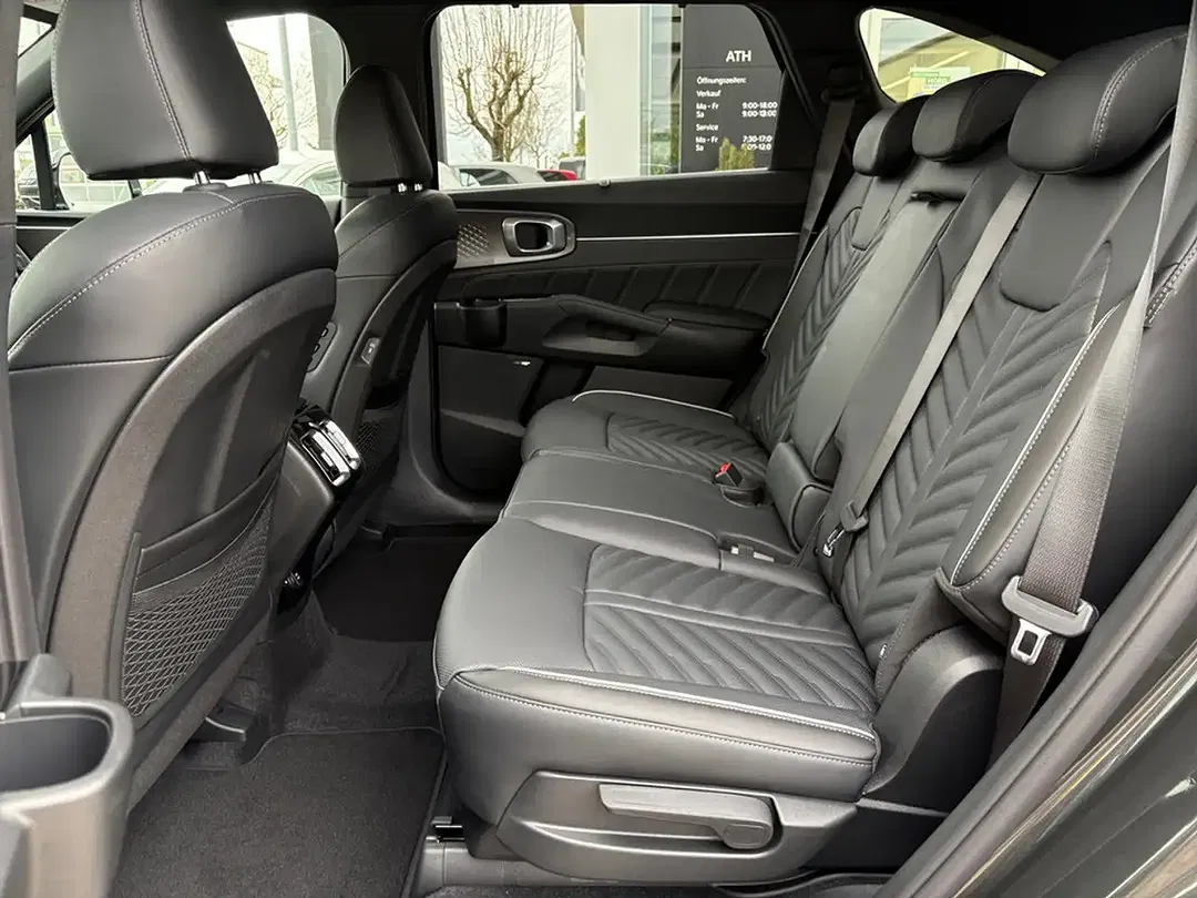 Kia Sorento - Thumbnail 16