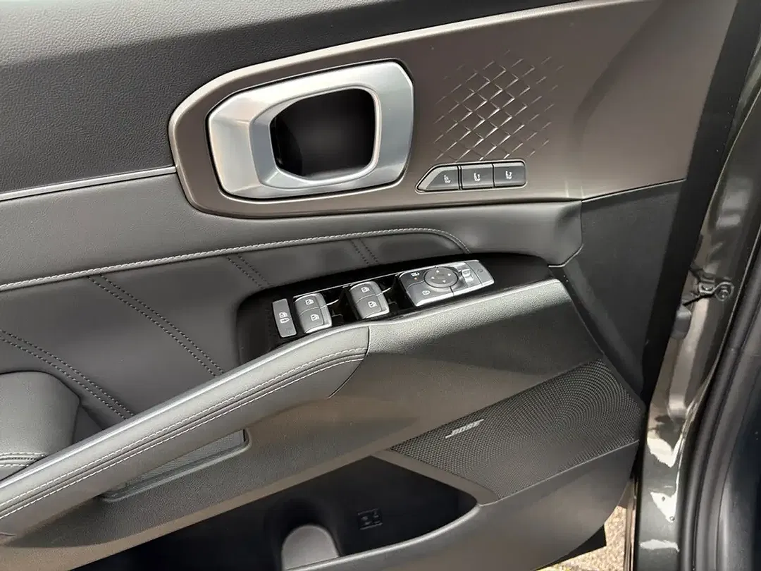 Kia Sorento - Thumbnail 17
