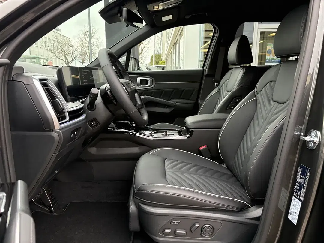 Kia Sorento - Thumbnail 8