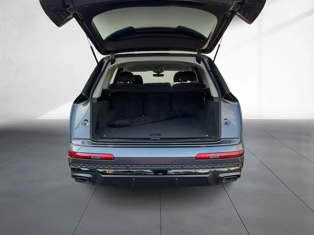 Audi Q7 - Thumbnail 9