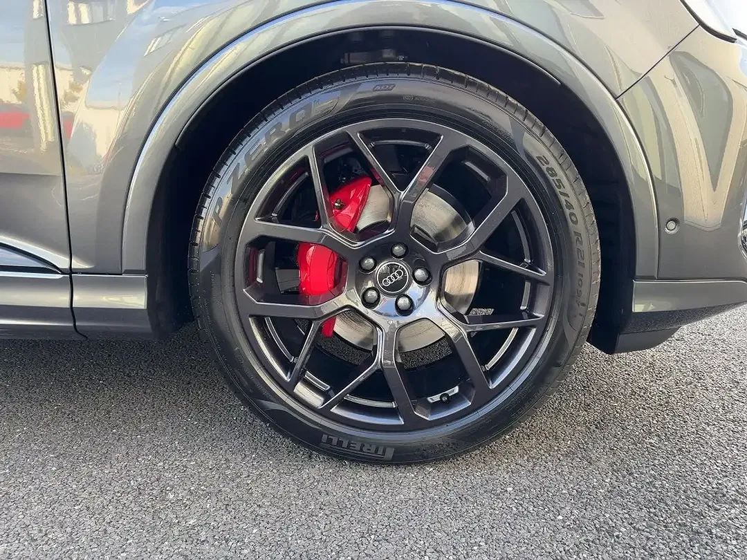 Audi Q7 - Thumbnail 11