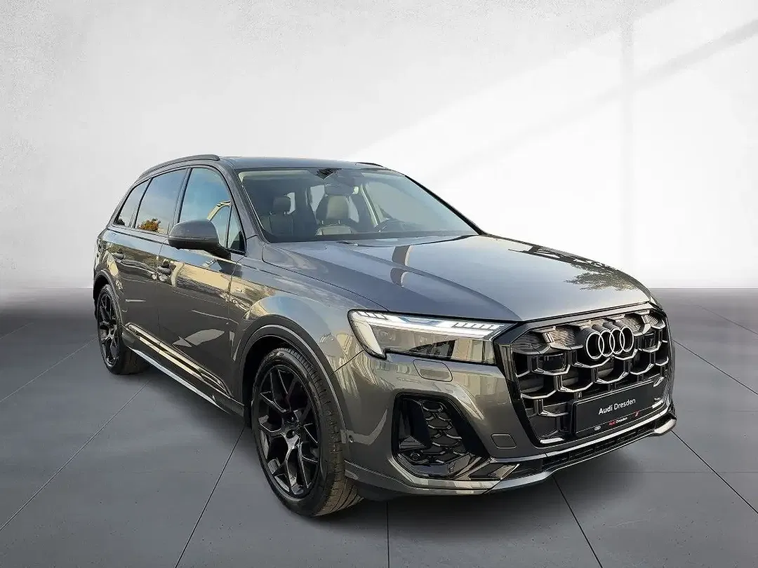 Audi Q7 - Thumbnail 3