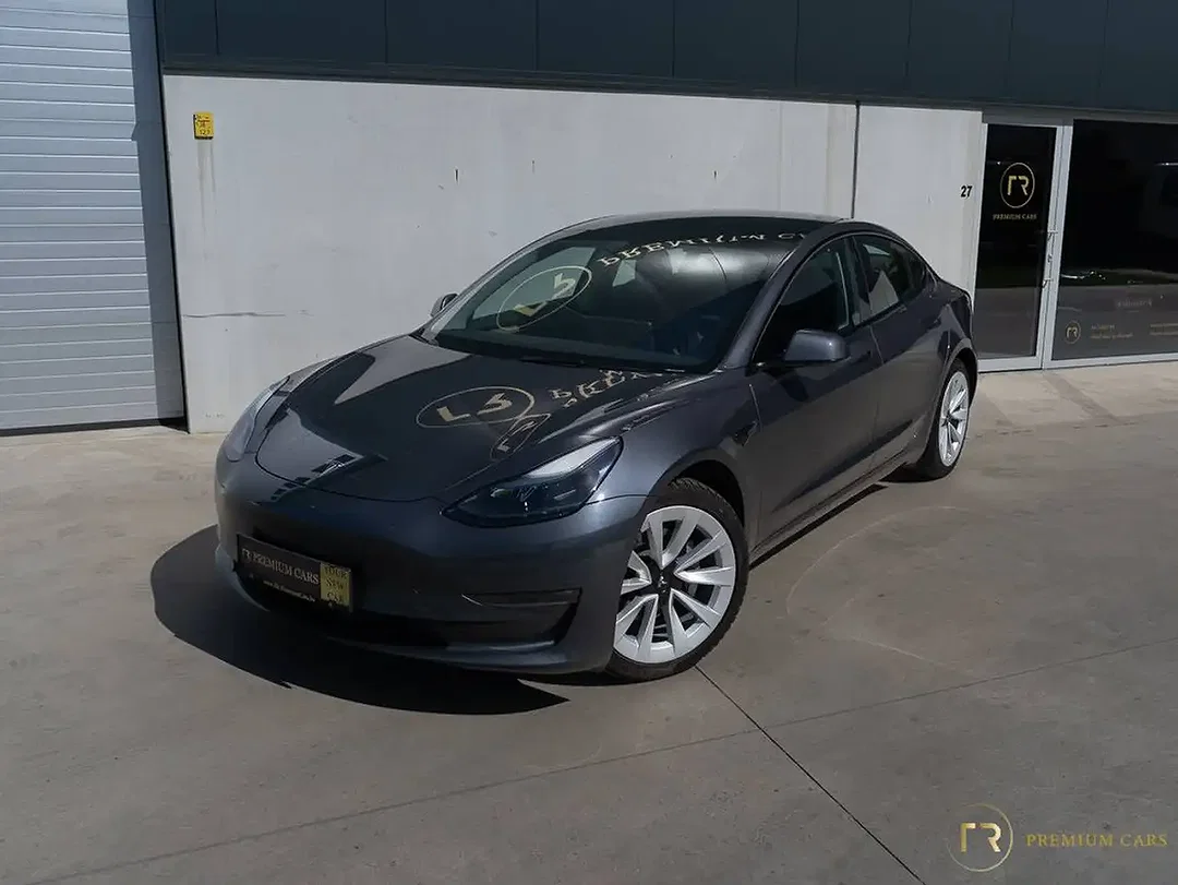Tesla Model 3 - Afbeelding 1