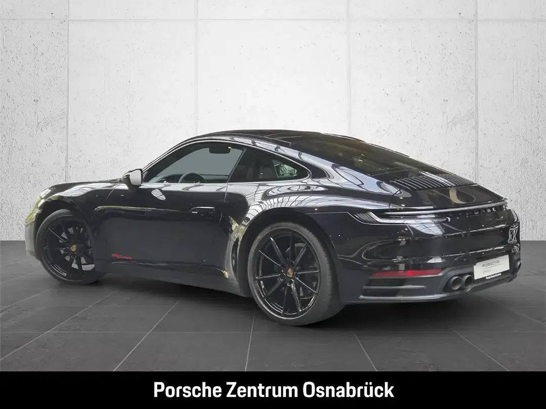 Porsche 992 - Thumbnail 3