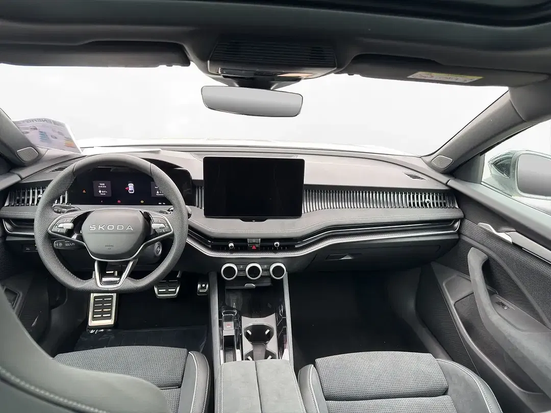 Skoda Superb - Thumbnail 12