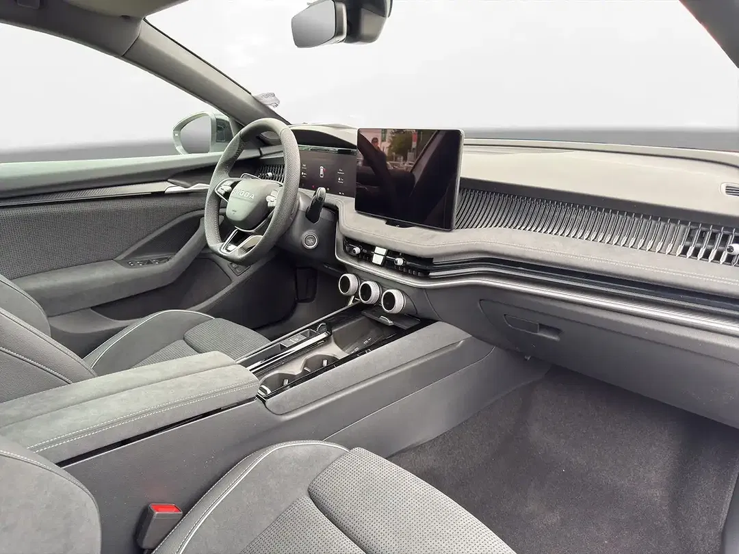 Skoda Superb - Thumbnail 8