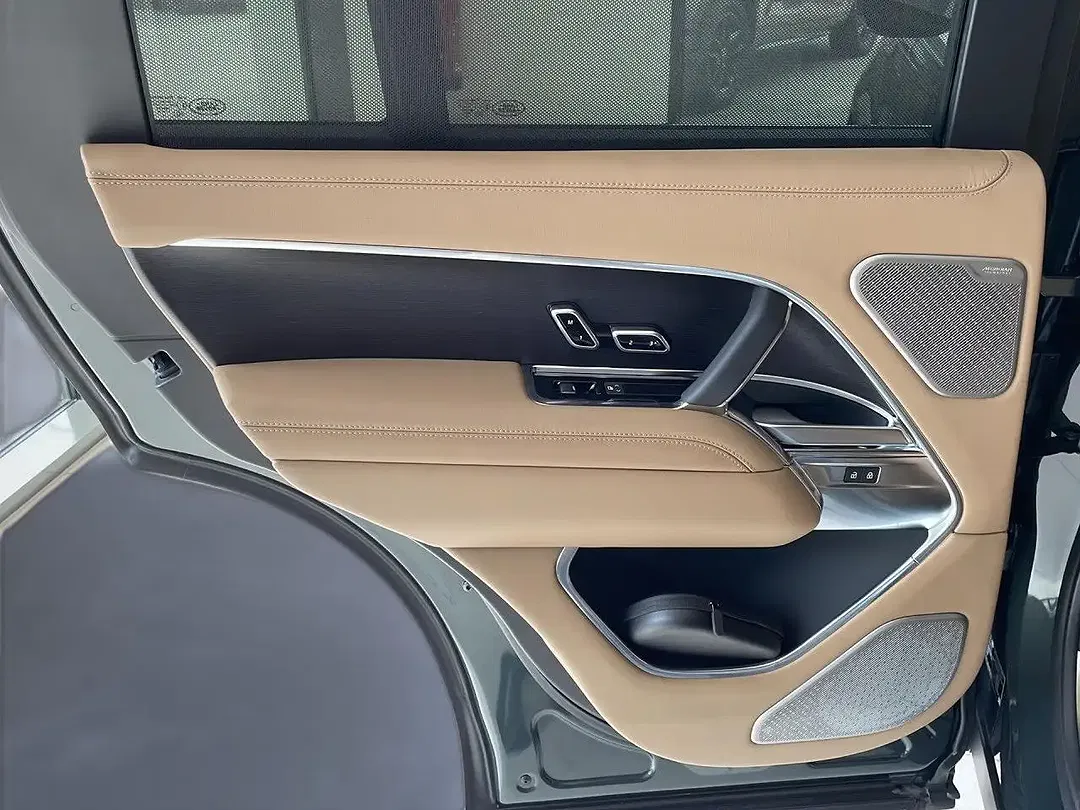 Land Rover Range Rover - Thumbnail 23
