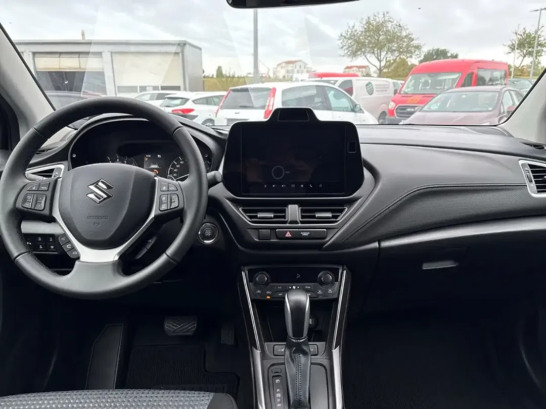 Suzuki SX4 S-Cross - Thumbnail 11