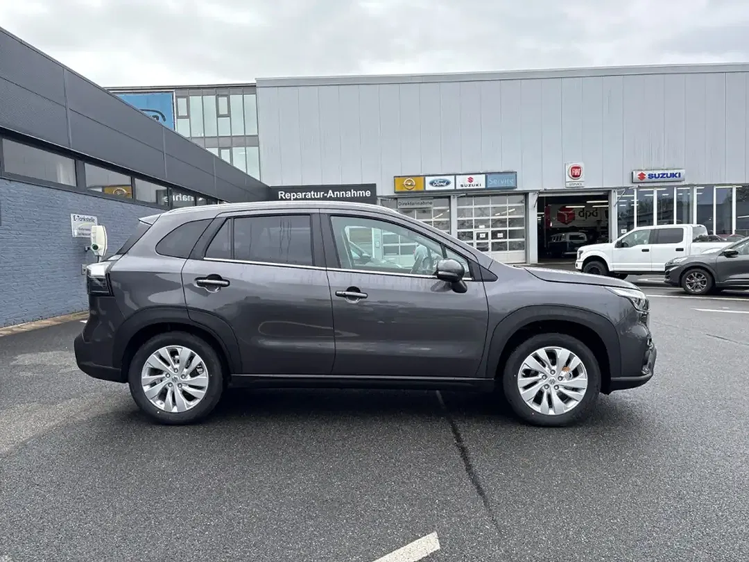 Suzuki SX4 S-Cross - Thumbnail 6