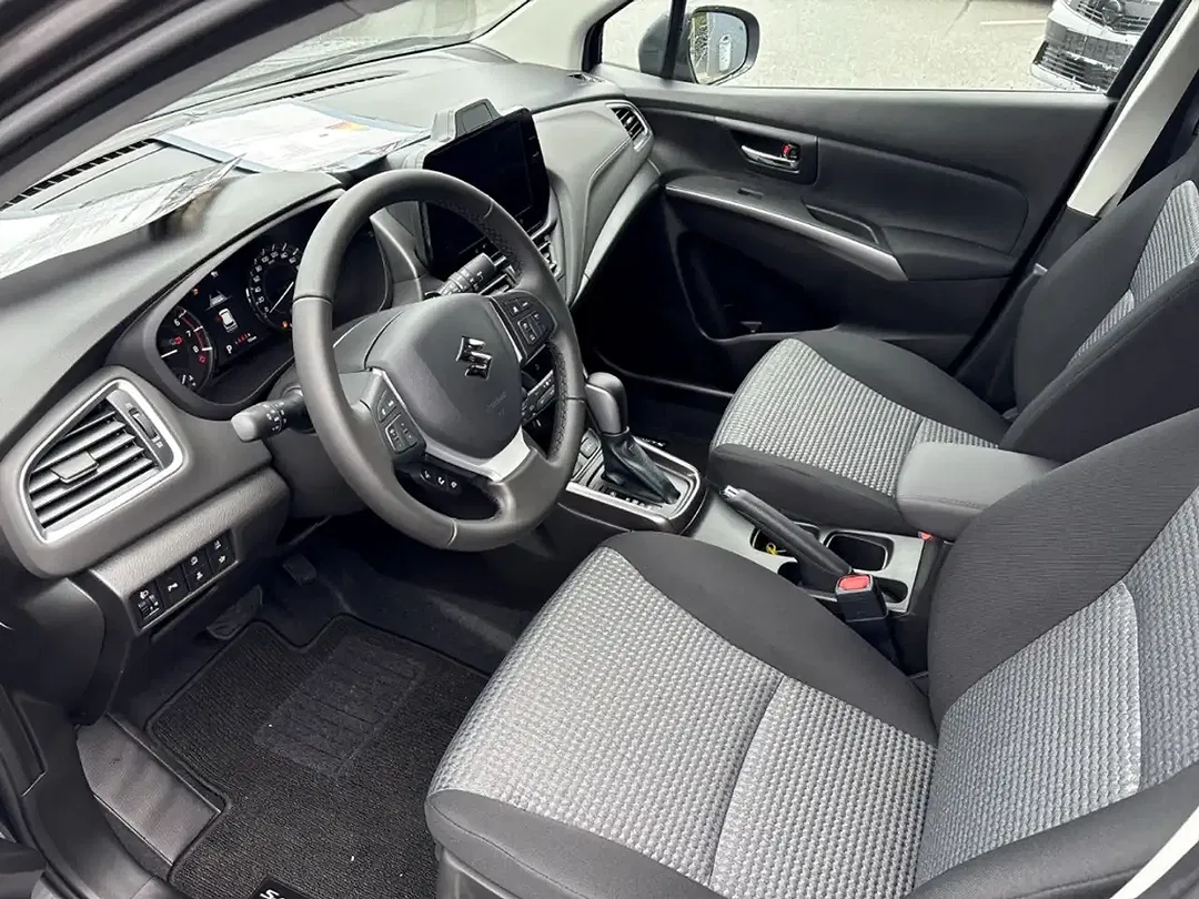 Suzuki SX4 S-Cross - Thumbnail 9