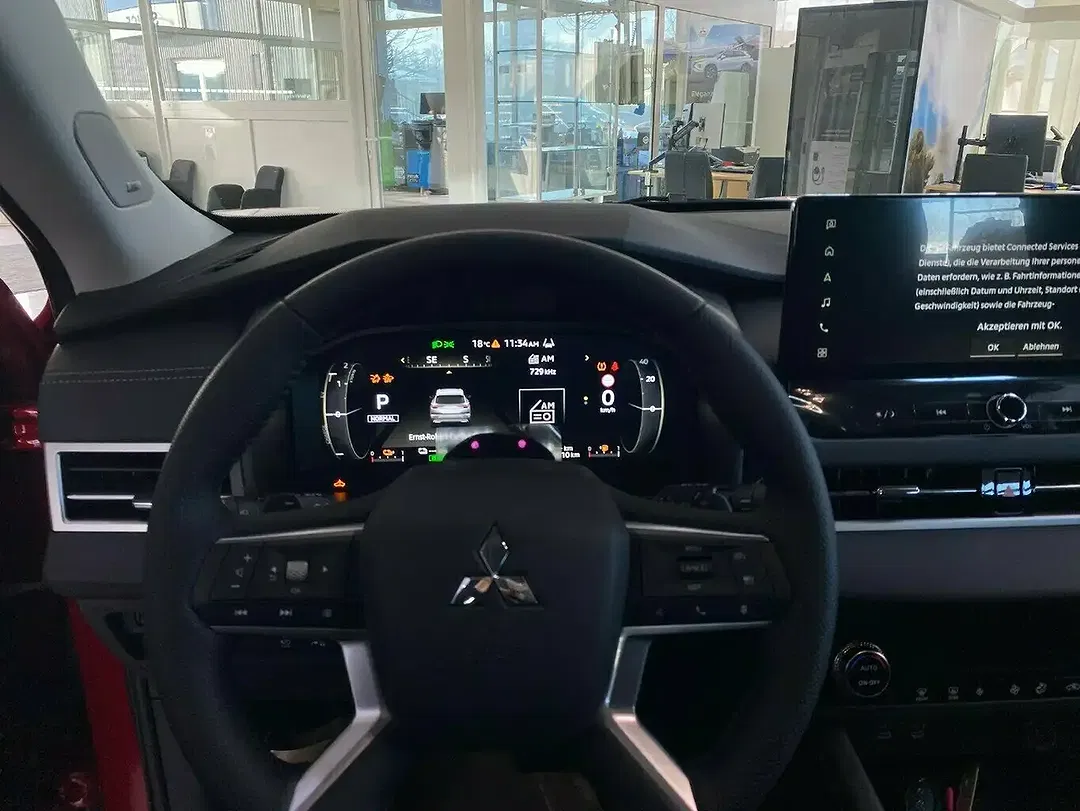 Mitsubishi Outlander - Thumbnail 8