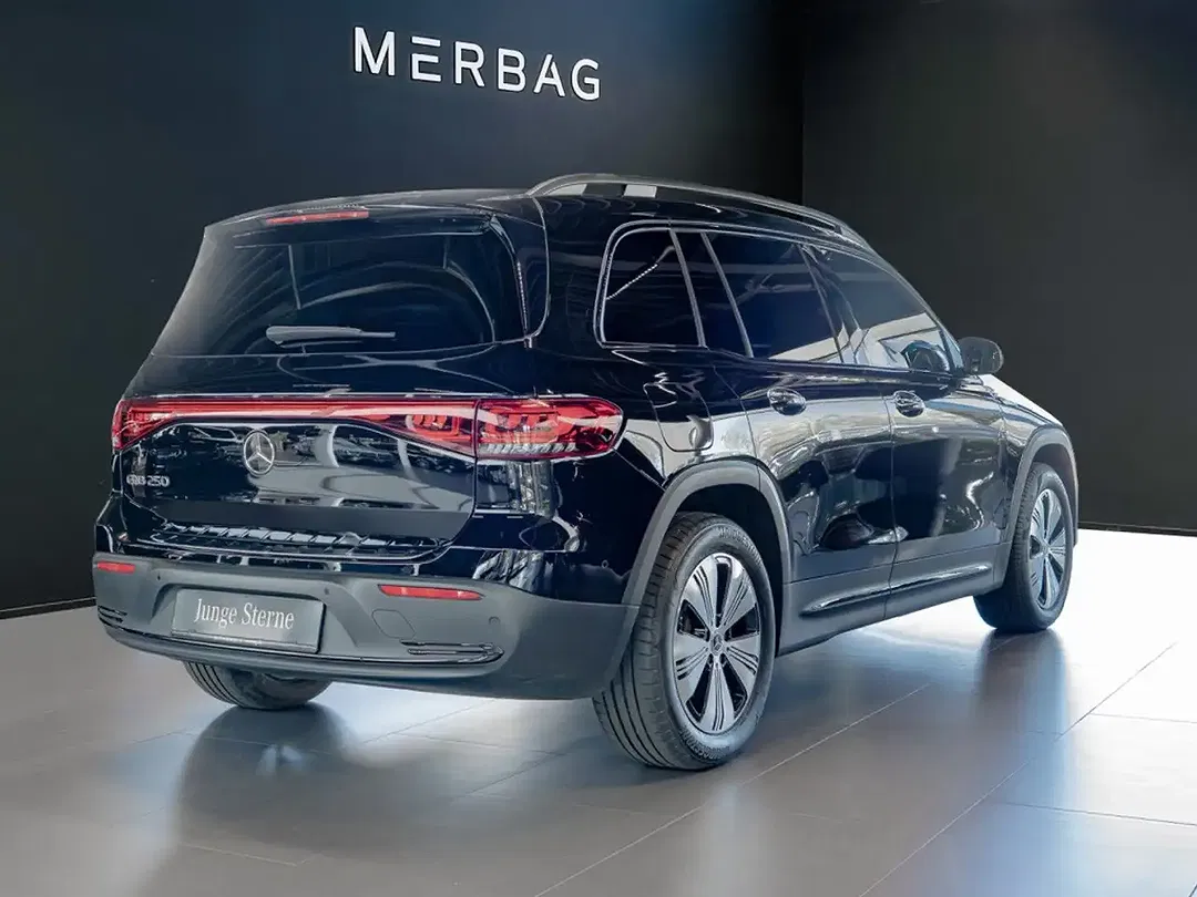 Mercedes-Benz EQB 250 - Thumbnail 3