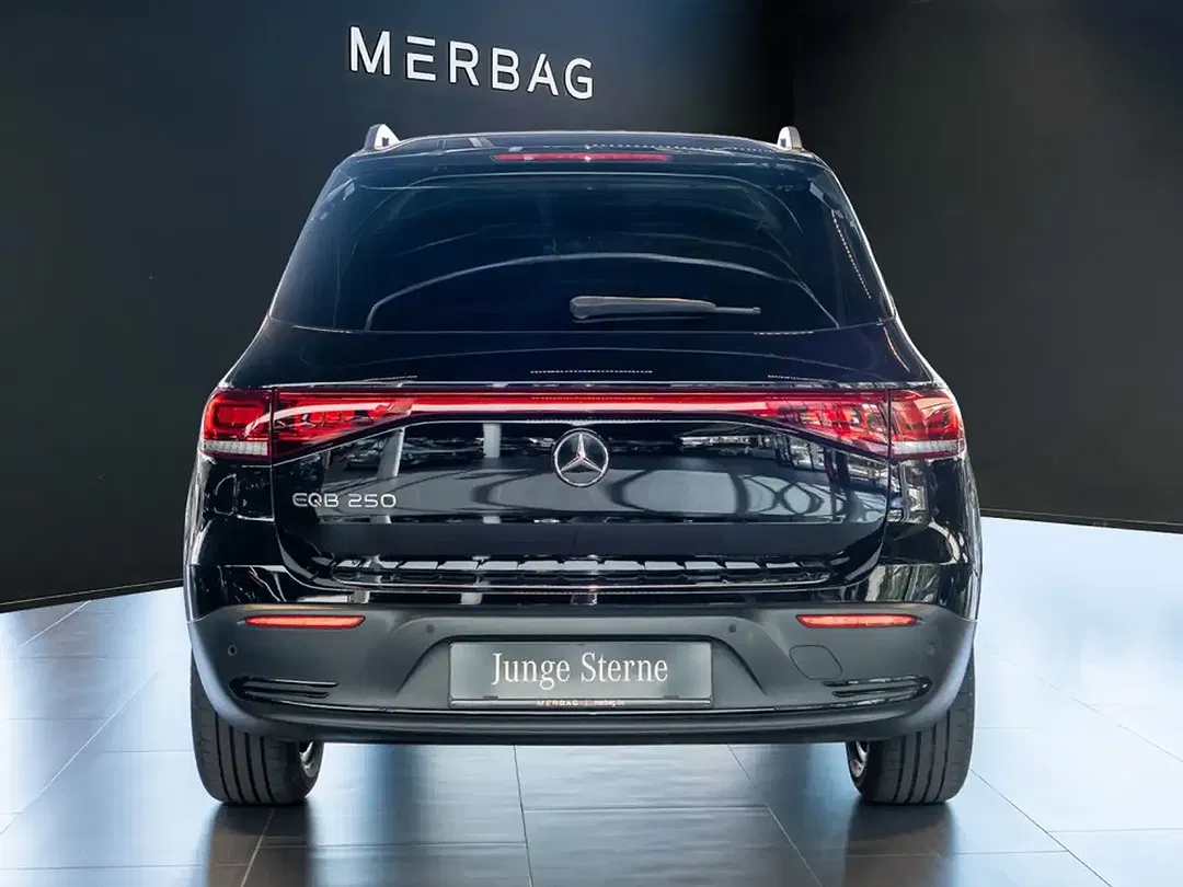 Mercedes-Benz EQB 250 - Thumbnail 4