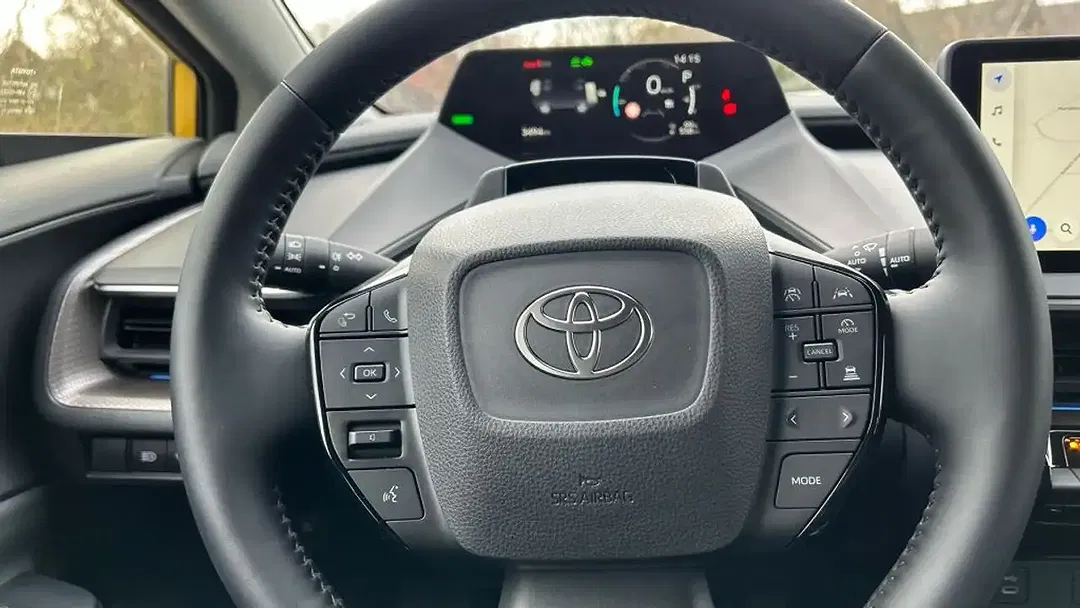 Toyota Prius - Thumbnail 11
