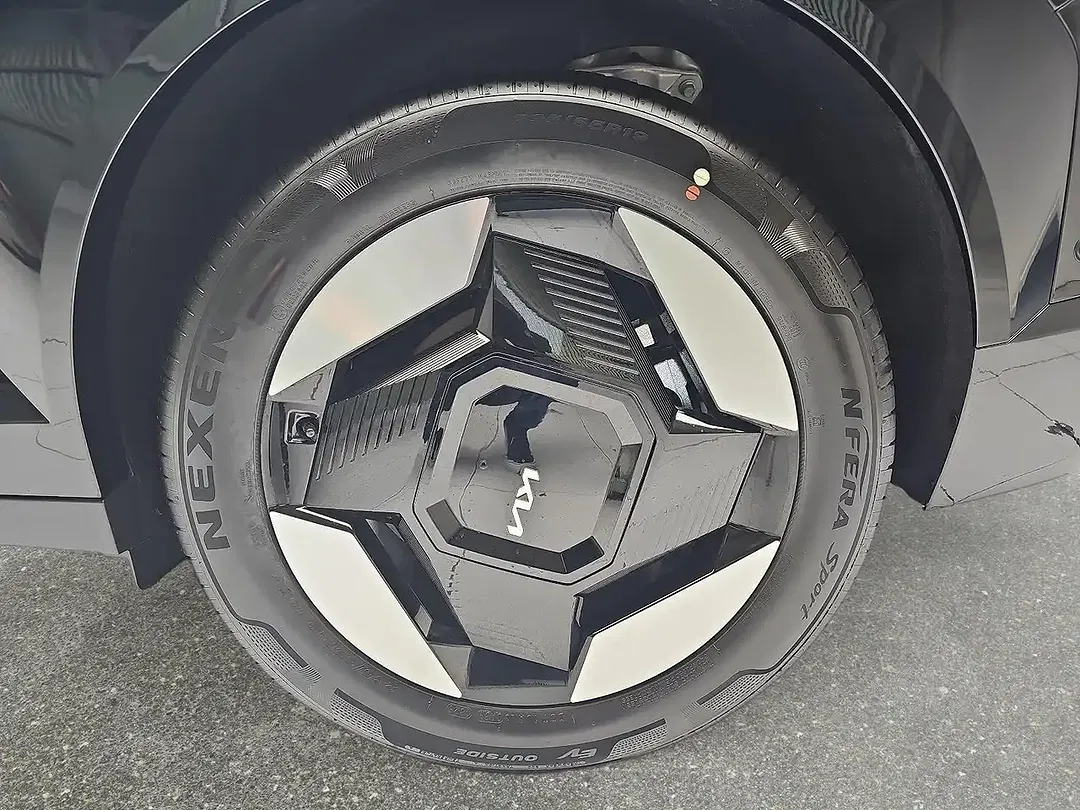 Kia EV5 - Thumbnail 6