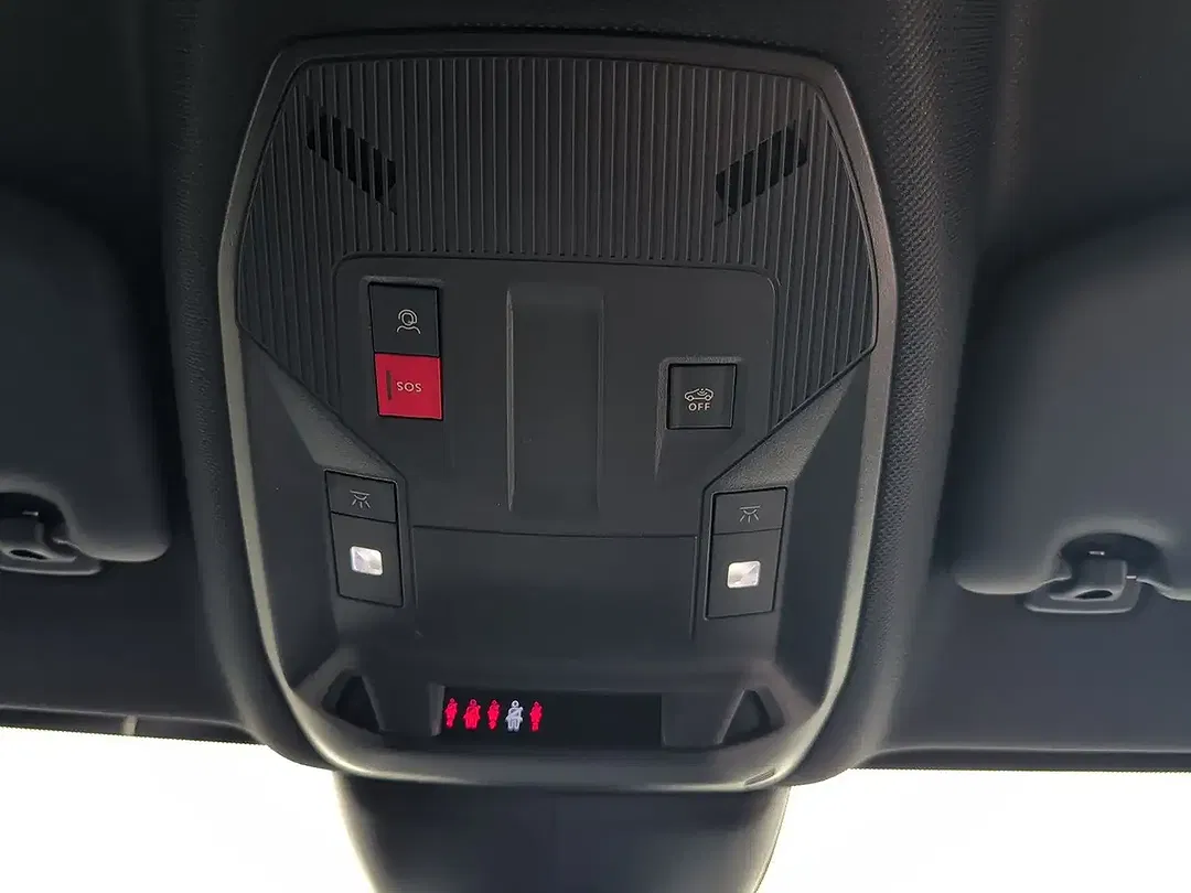 Peugeot 308 - Thumbnail 11