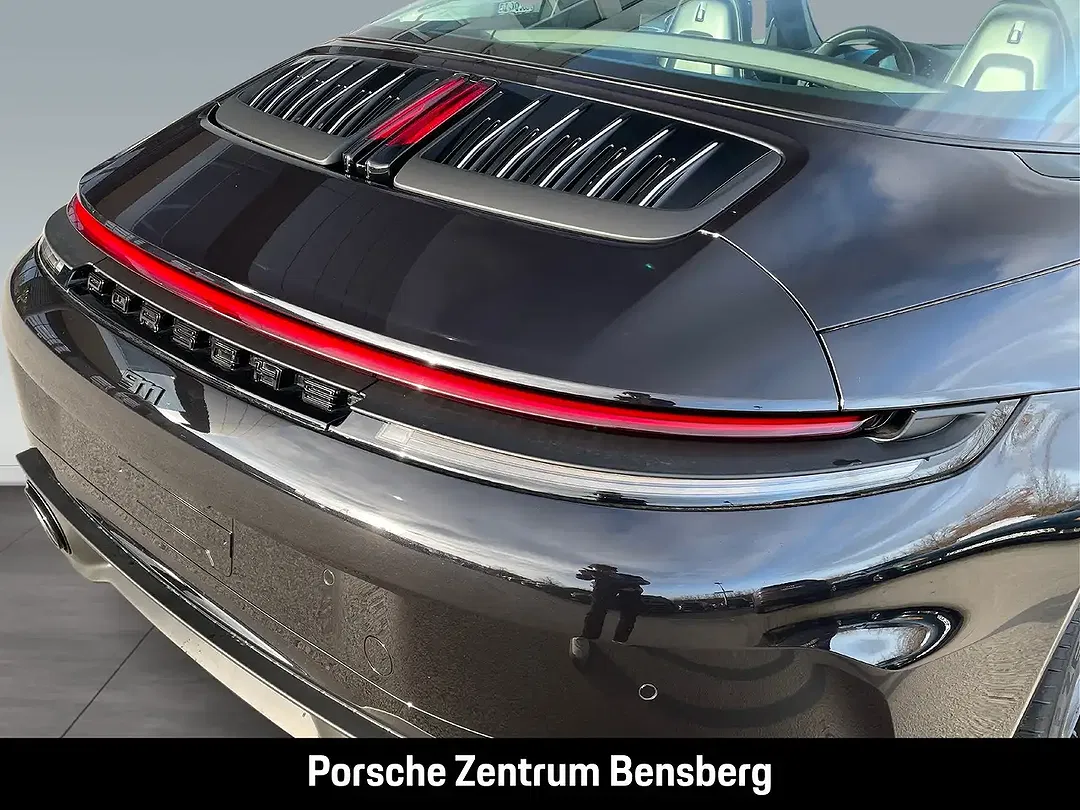 Porsche 911 - Thumbnail 11