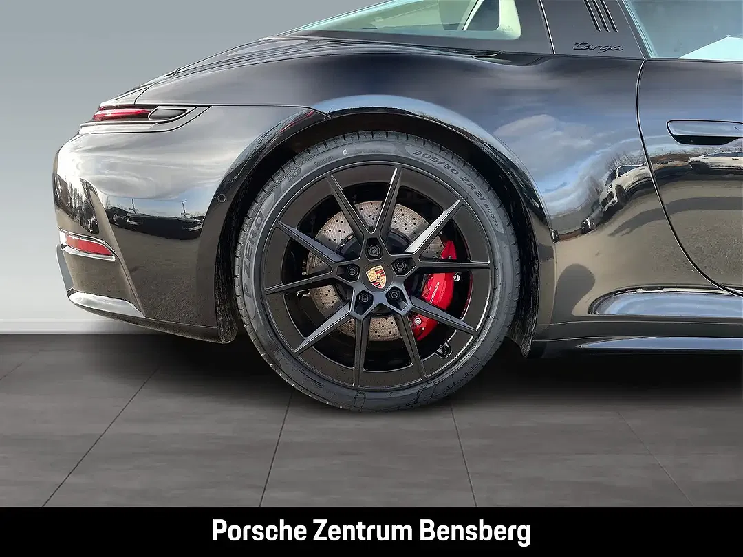 Porsche 911 - Thumbnail 9