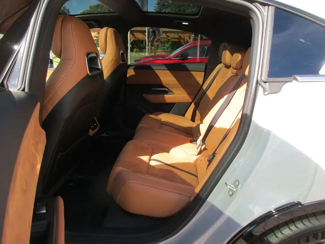 Mazda 6e - Thumbnail 12