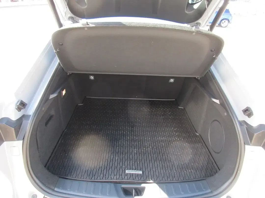 Mazda 6e - Thumbnail 6