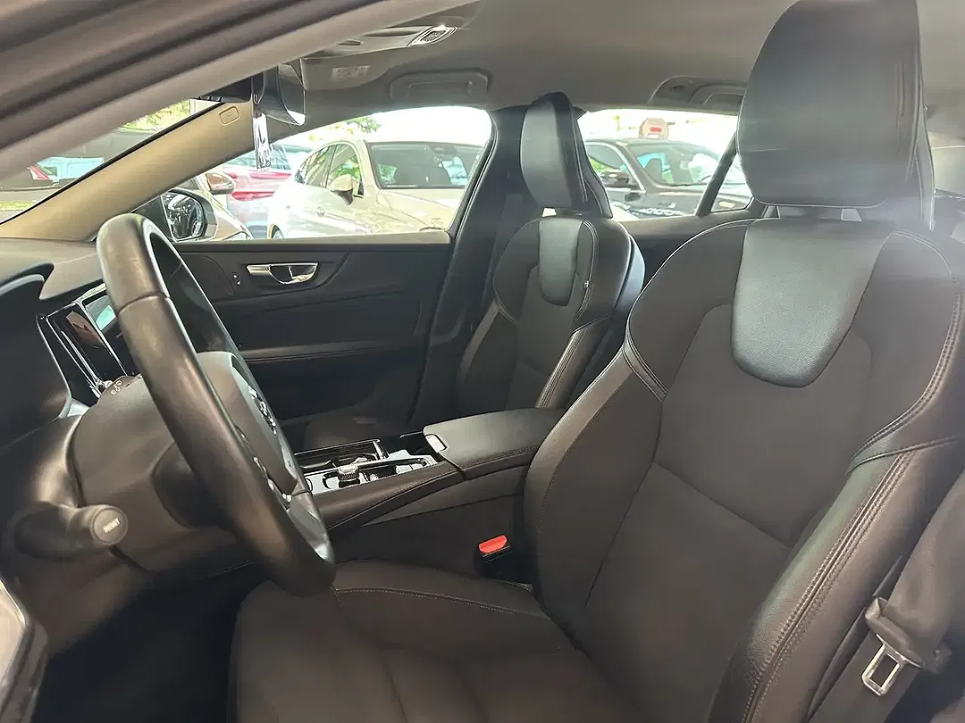 Volvo V60 - Thumbnail 11