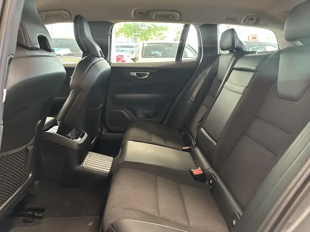 Volvo V60 - Thumbnail 12