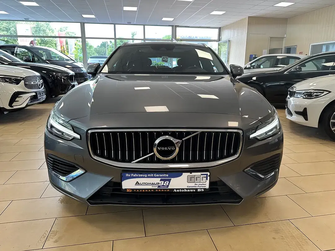 Volvo V60 - Thumbnail 2